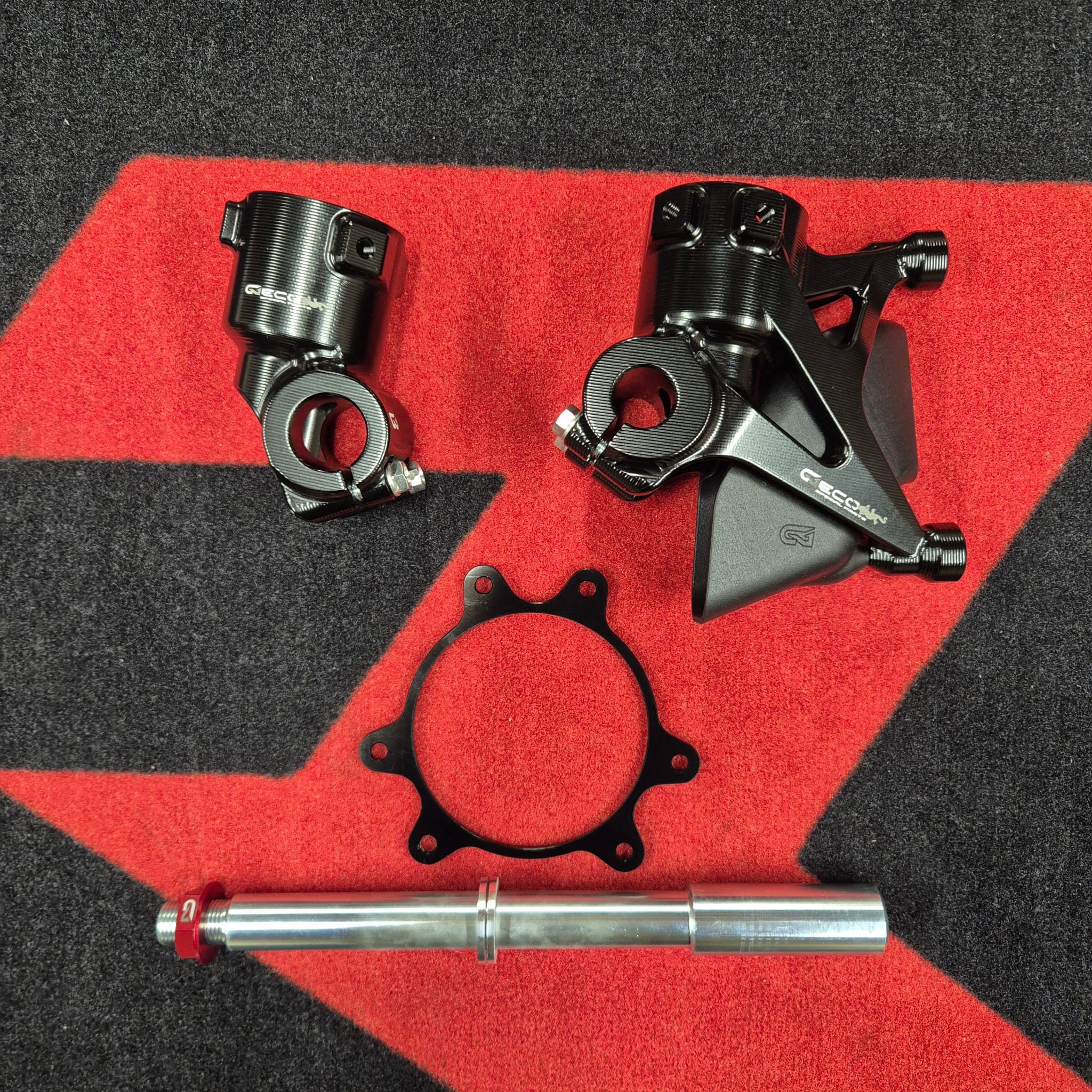 GECO specialparts: SM radial fork feet KIT