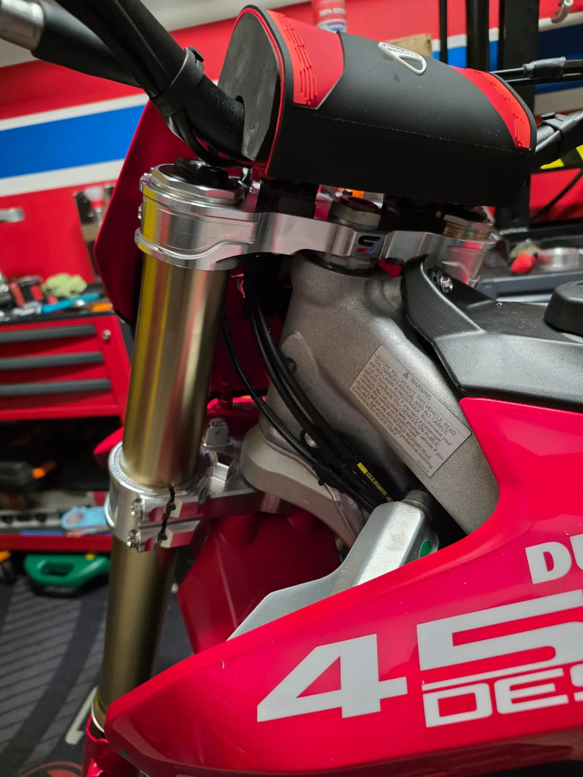 SPS factory: Ducati SM triple clamps - Image 2